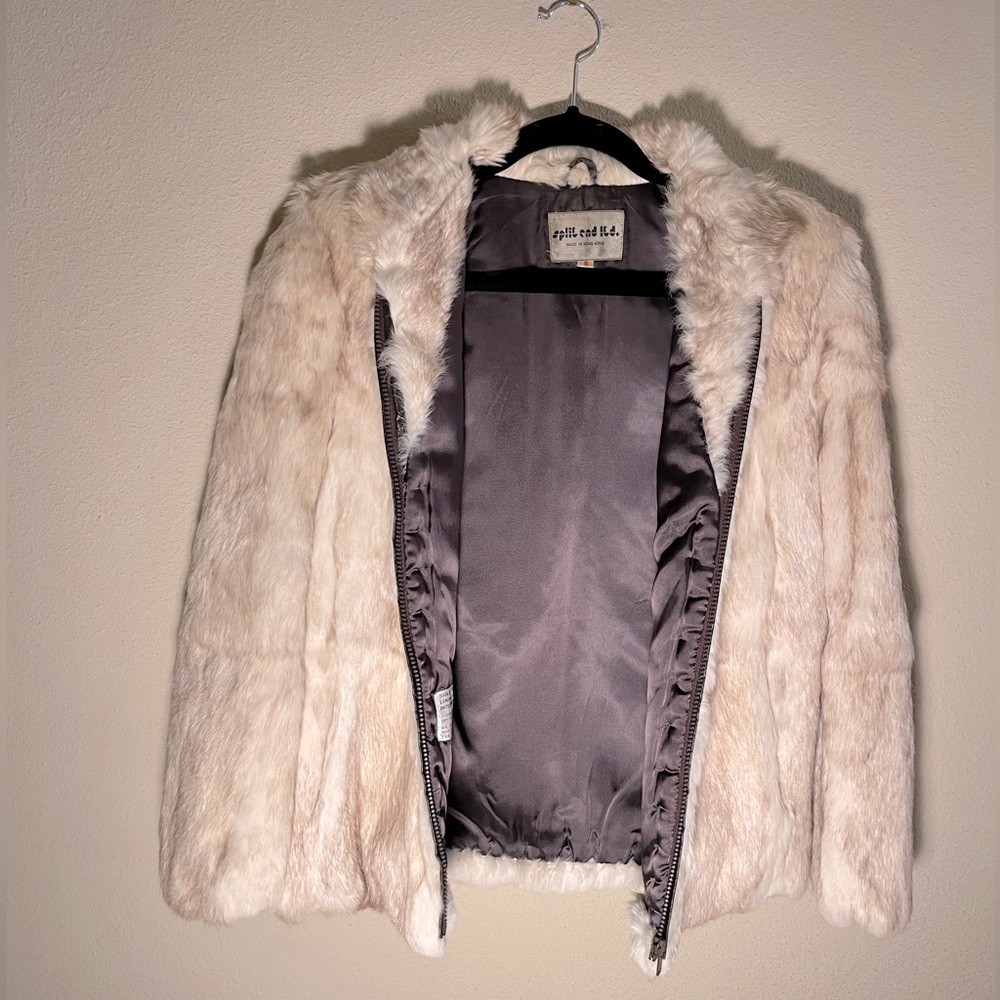 VINTAGE Rabbit Fur Coat - Picture 6 of 8